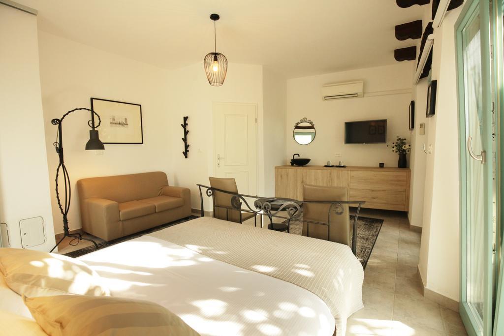 Boutique Hotel Dvor Доброво Экстерьер фото
